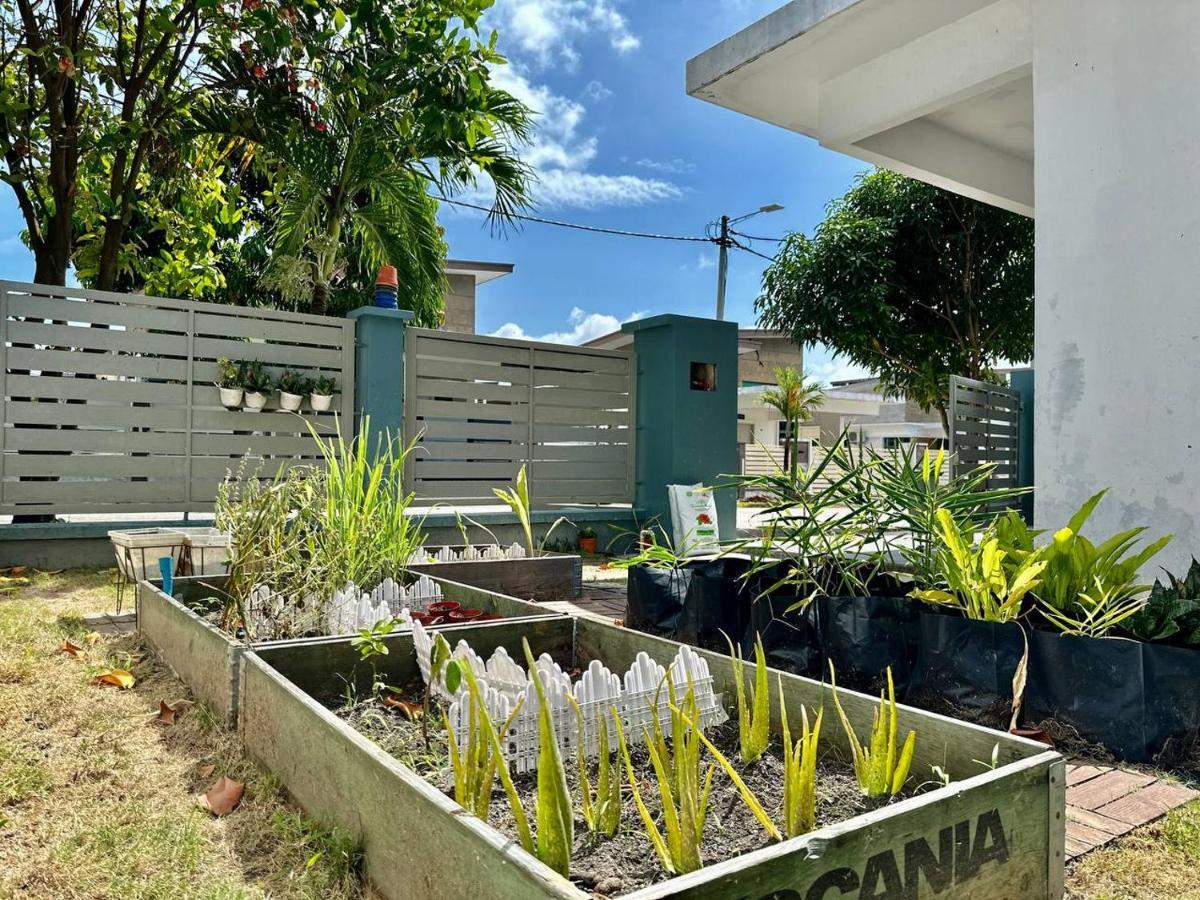 Bandar Melaka Family Bungalow Private Pool Bbq Wifi Netflix المظهر الخارجي الصورة