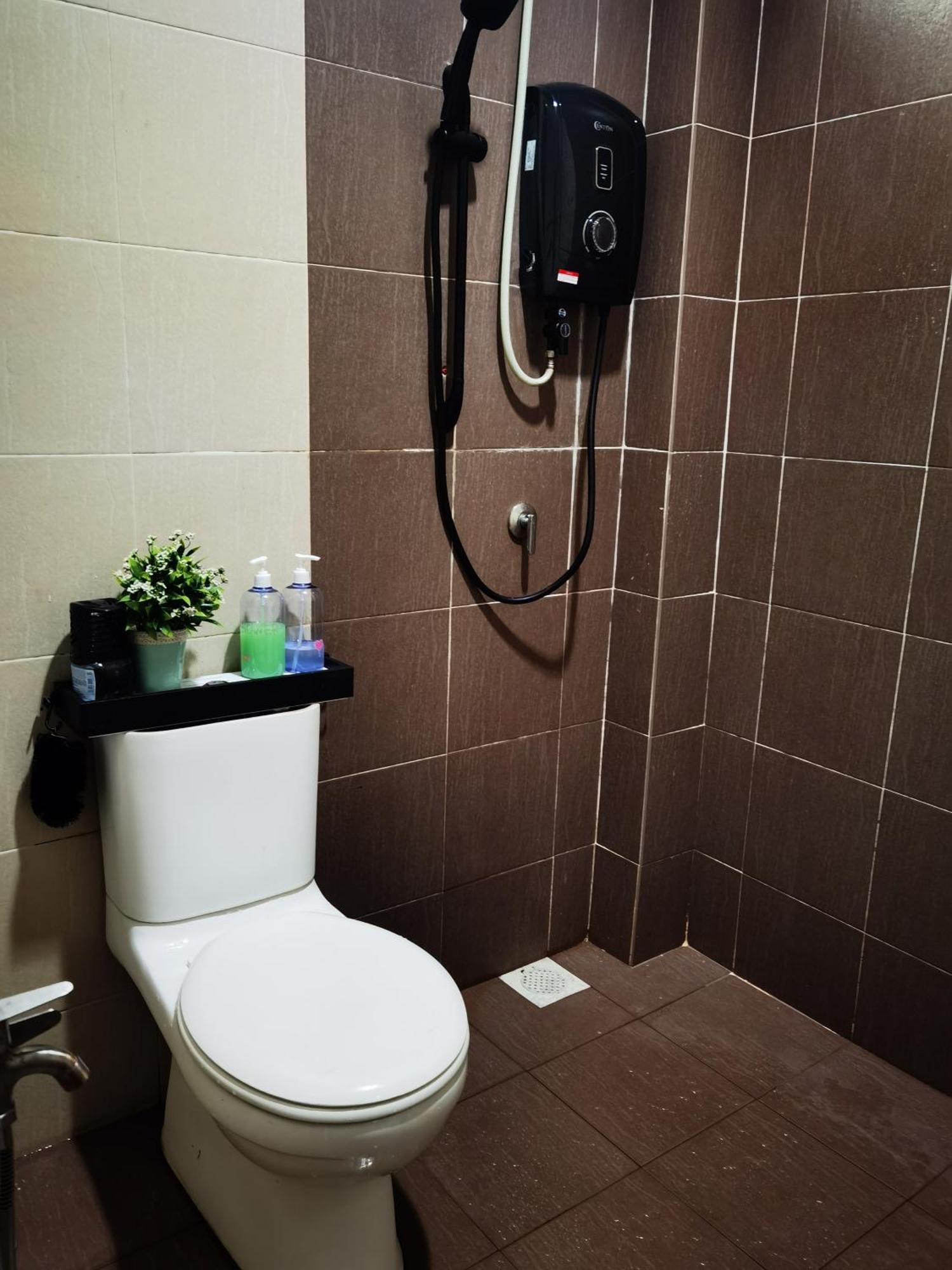 Bandar Melaka Family Bungalow Private Pool Bbq Wifi Netflix المظهر الخارجي الصورة